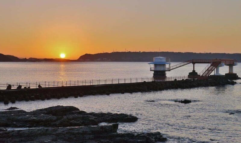 串本海中公園前の海
