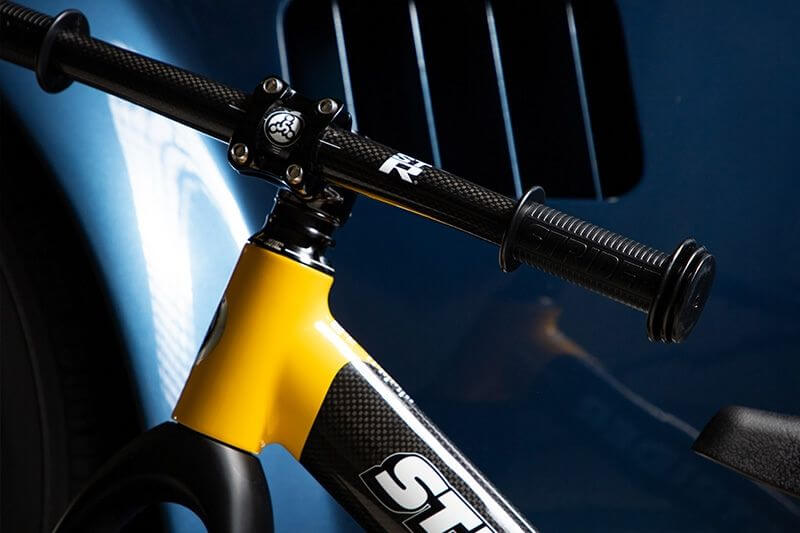 ストライダーST-R