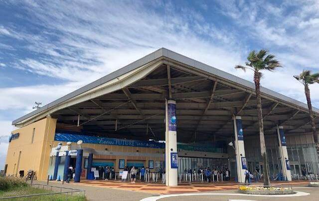 江ノ島水族館入り口